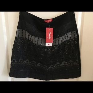 Mini cute wool skirt. French brand.